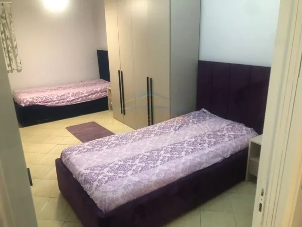 Tirane, jepet me qera apartament 2+1 Kati 3, 100 m² 700 € 