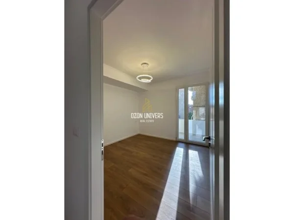 Tirane, shitet apartament 2+1+Ballkon Kati 4, 65 m² 118.000 € (Rruga Kongresi i Manastirit)