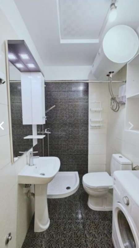 Tirane, jepet me qera apartament 1+1+Ballkon Kati 2, 60 m² 480 € 