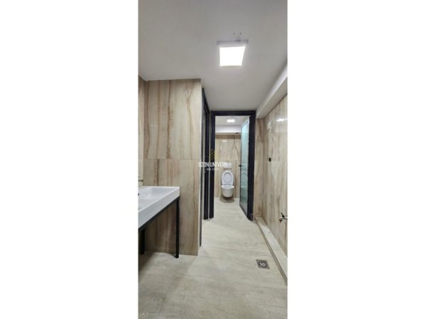 Tirane, jepet me qera ambjent biznesi Kati -1, 200 m² 3.000 € (Rruga Sami Frashëri)