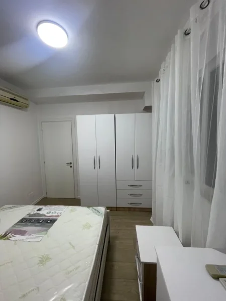 Tirane, jepet me qera apartament 1+1 Kati 1, 60 m² 500 € (Liqeni i Thate)