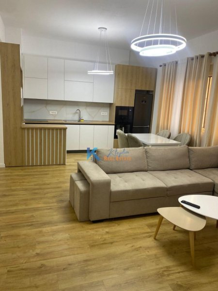 Tirane, jap me qera apartament 1+1 Kati 0, 60 m² 400 € (Fresk, afer Restorant Fresku)