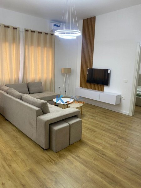 Tirane, jap me qera apartament 1+1 Kati 0, 60 m² 400 € (Fresk, afer Restorant Fresku)