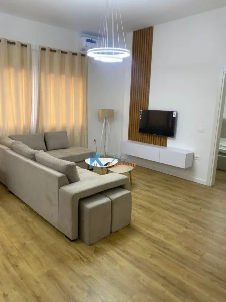 Tirane, jap me qera apartament 1+1 Kati 0, 60 m² 400 € (Fresk, afer Restorant Fresku)