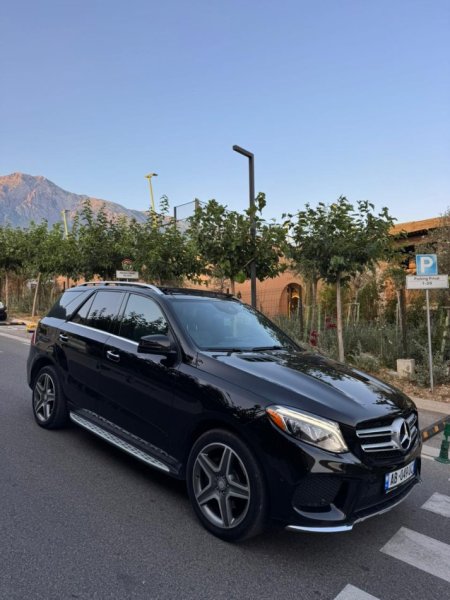 Shqiperi, shes SUV MERCEDES BENZ GLE 350d Nafte, e zeze manuale Kondicioner