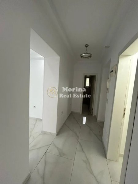 Tirane, jepet me qera ambjent biznesi Kati 2, 50 m² 650 € (Rruga e Dibres)