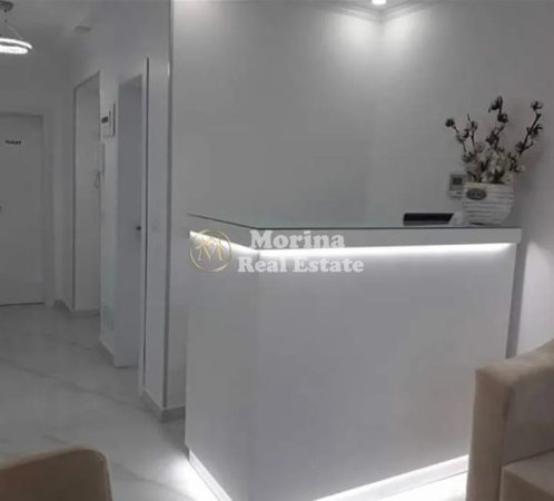 Tirane, jepet me qera ambjent biznesi Kati 2, 50 m² 650 € (Rruga e Dibres)