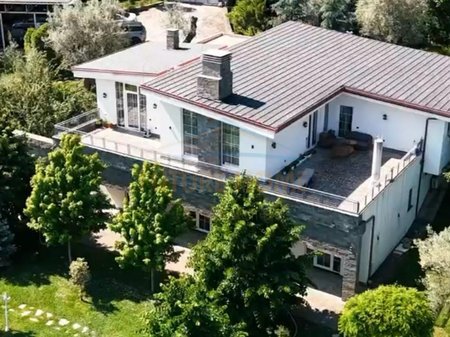 Tirane, shitet Vile , 407 m² 1.100.000 € 