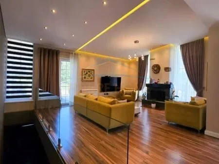 Tirane, shitet Vile , 407 m² 1.100.000 € 