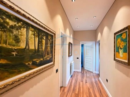 Tirane, shitet Vile , 407 m² 1.100.000 € 