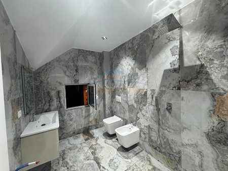 Tirane, shitet Vile , 406 m² 2.500.000 € 