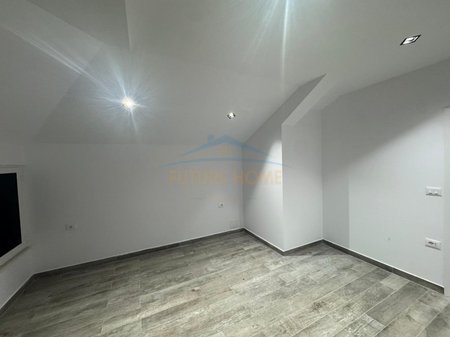 Tirane, shitet Vile , 406 m² 2.500.000 € 