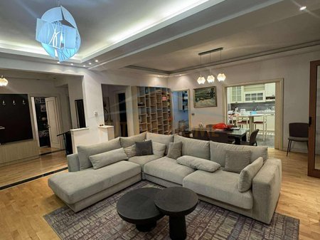 Tirane, shitet apartament 2+1 Kati 7, 151 m² 460.000 € 