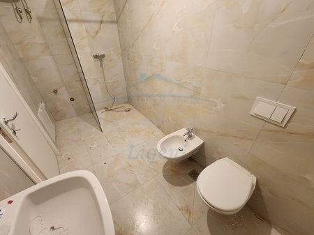 Tirane, shitet apartament 1+1 Kati 2, 92 m² 203.500 € 