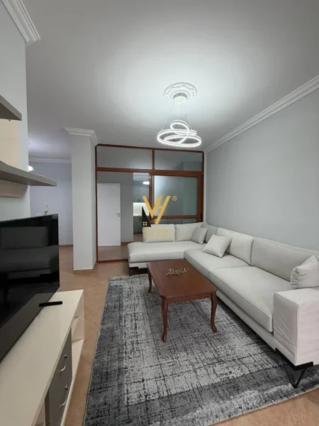 Tirane, jepet me qera apartament 2+1+Ballkon Kati 6, 80 m² 800 € (RRUGA HIME KOLLI)