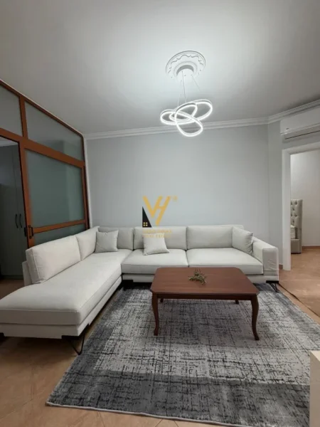 Tirane, jepet me qera apartament 2+1+Ballkon Kati 6, 80 m² 800 € (RRUGA HIME KOLLI)