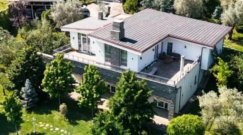 Tirane, shitet Vile 5+1+Aneks+Ballkon Kati 0, 1.100.000 € 