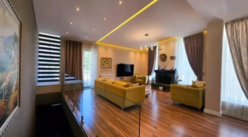 Tirane, shitet Vile 5+1+Aneks+Ballkon Kati 0, 1.100.000 € 