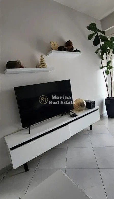 Tirane, jepet me qera apartament 2+1 Kati 3, 75 m² 550 € (Kombinat)