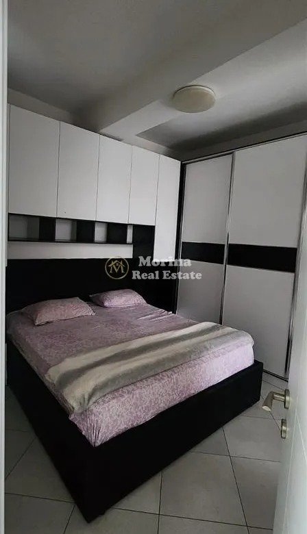 Tirane, jepet me qera apartament 2+1 Kati 3, 75 m² 550 € (Kombinat)