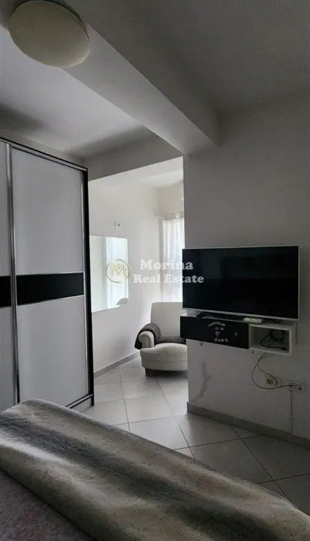 Tirane, jepet me qera apartament 2+1 Kati 3, 75 m² 550 € (Kombinat)
