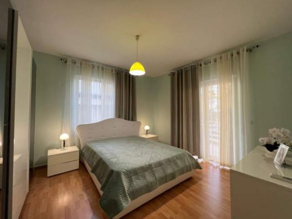 Tirane, jepet me qera apartament 2+1+BLK Kati 2, 124 m² 700 Euro (KOPSHTI ZOOLOGJIK)