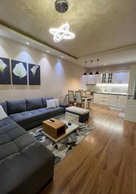 Tirane, shitet apartament Kati 3, 110 m² 165.000 Euro (astir)
