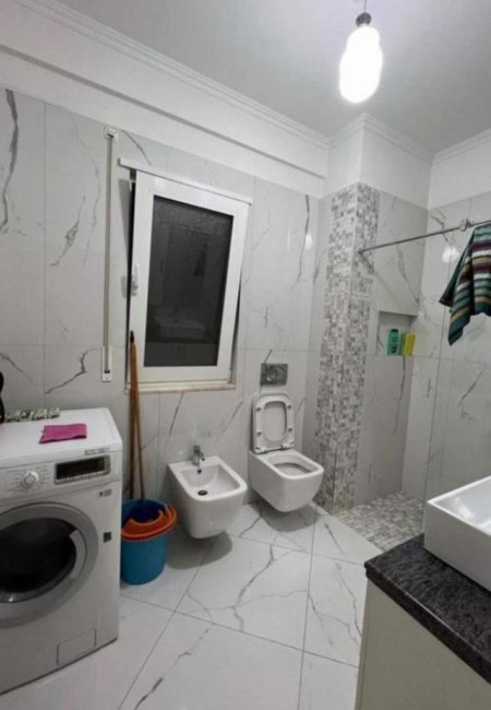Tirane, shitet apartament Kati 3, 110 m² 165.000 Euro (astir)