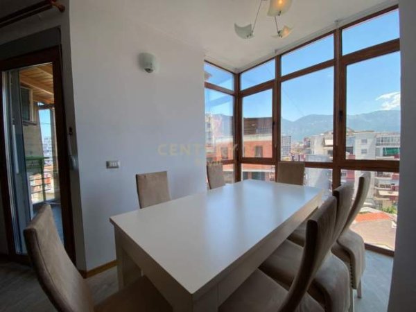 Tirane, shes apartament 2+1 220.000 Euro