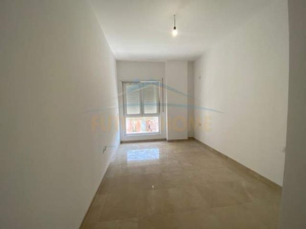 Tirane, jepet me qera apartament 1+1 Kati 4, 63 m² 350 Euro (rruga e barrikadave)