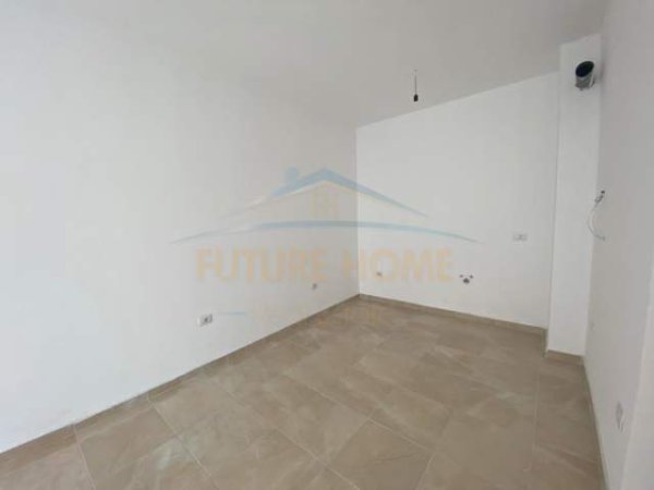 Tirane, jepet me qera apartament 1+1 Kati 4, 63 m² 350 Euro (rruga e barrikadave)