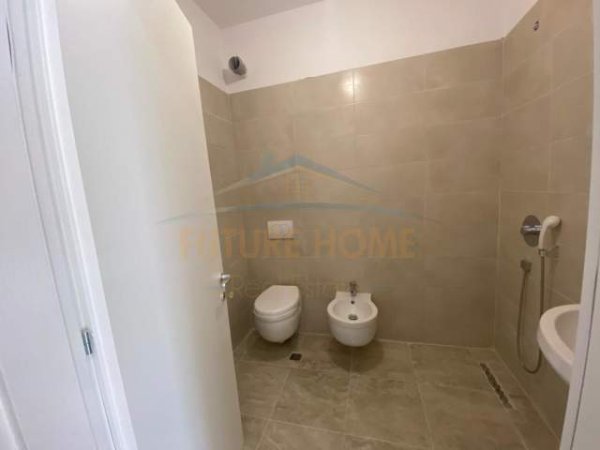 Tirane, jepet me qera apartament 1+1 Kati 4, 63 m² 350 Euro (rruga e barrikadave)