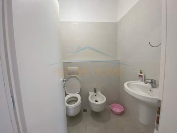 Tirane, jepet me qera apartament 2+1+BLK Kati 1, 89 m² 450 Euro (rruga e barrikadave)