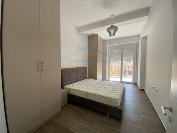 Tirane, jepet me qera 2+1 Kati 3, 550 Euro