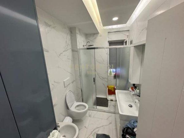 Tirane, shitet apartament Kati 7, 92 m² 165.000 Euro (Tirana, Albania)