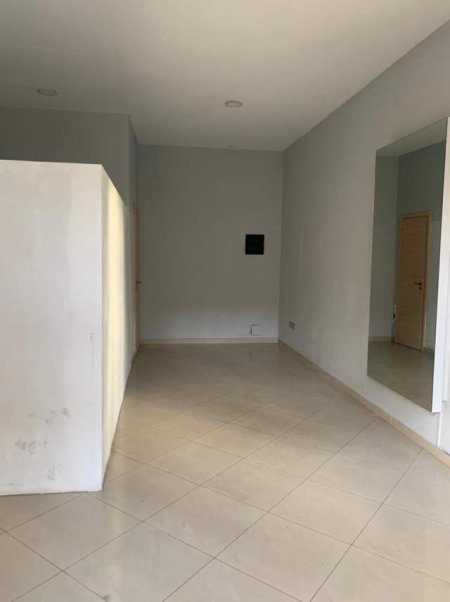 Tirane, jepet me qera Kati 0, 46 m² 350 Euro