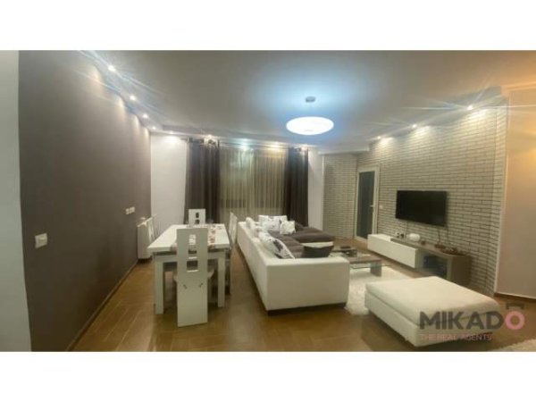 Tirane, jepet me qera 2+1+BLK Kati 4, 94 m² 700 Euro
