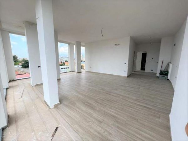 Tirane, shes apartament 2+1 130 m² 190.000 Euro (Gjimnazi Partizani ,rruga Riza Cerova)