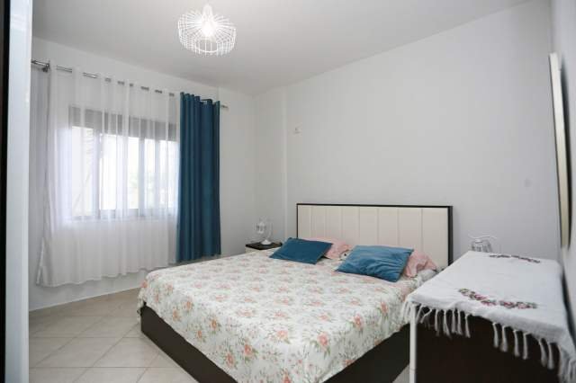 Durres, shitet apartament Kati 0, 80 m² 75.000 Euro (Mali i Robit)