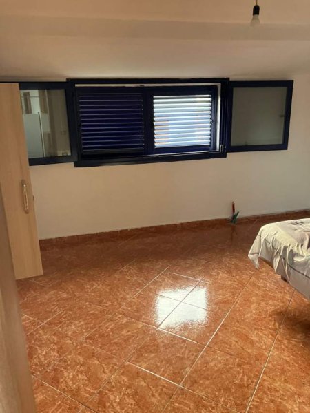 Tirane, jap me qera Vile 2+1+BLK Kati 3, 80 m² 25.000 Leke (Ali Shefqeti)