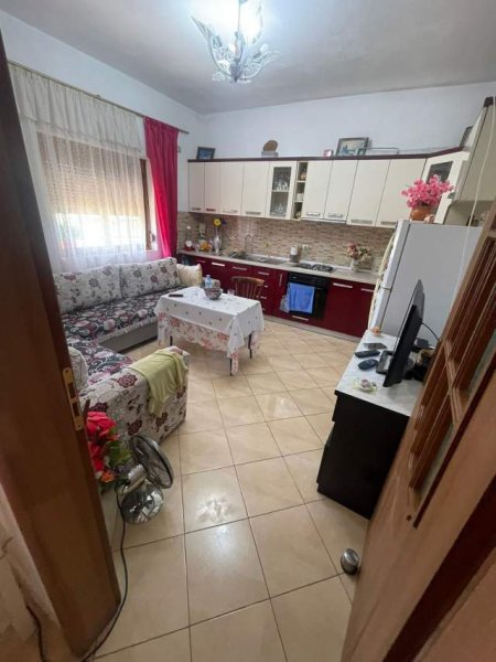 Tirane, shitet Vile 400 m² 220.000 Euro (Prush)