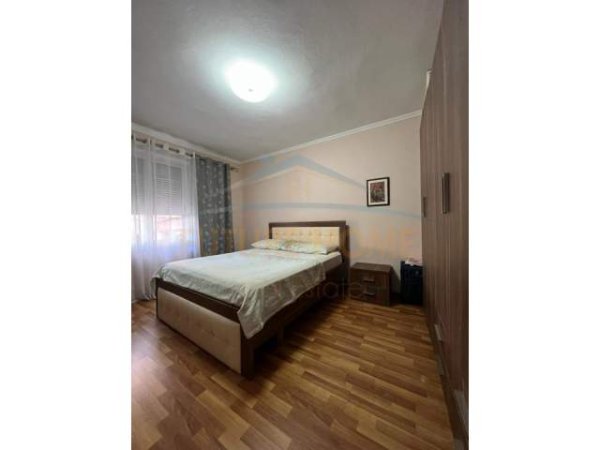 Tirane, Shitet apartament 2+1+BLK Kati 3, 66 m² 95.000 Euro (Rruga Ferit Xhajko)