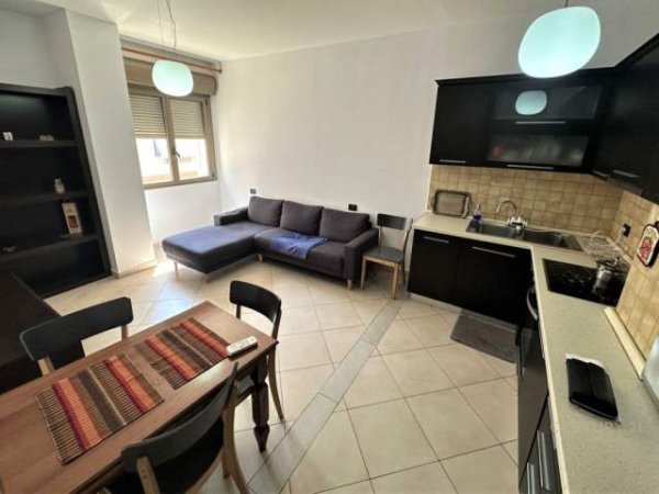 Tirane, jepet me qera apartament Kati 7, 56 m² 500 Euro (Tirana, Albania)