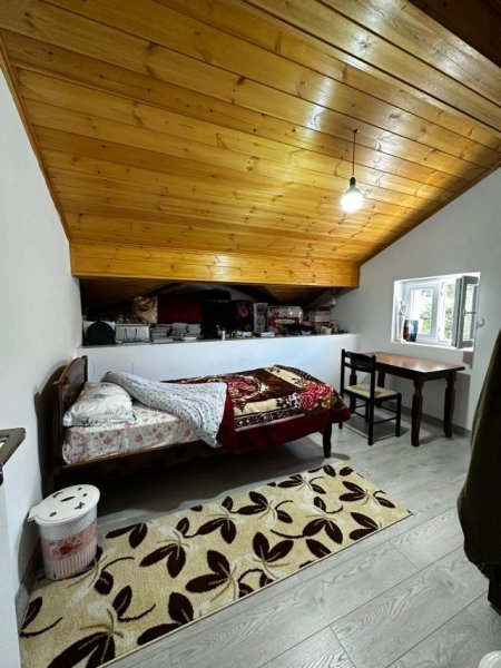 Tirane, shitet apartament duplex 3+1+BLK 142 m² 155.000 Euro (Kombinat)