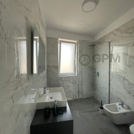 Tirane, jepet me qera apartament 2+1 Kati 6, 100 m² 1.500 Euro (Kafe Flora)