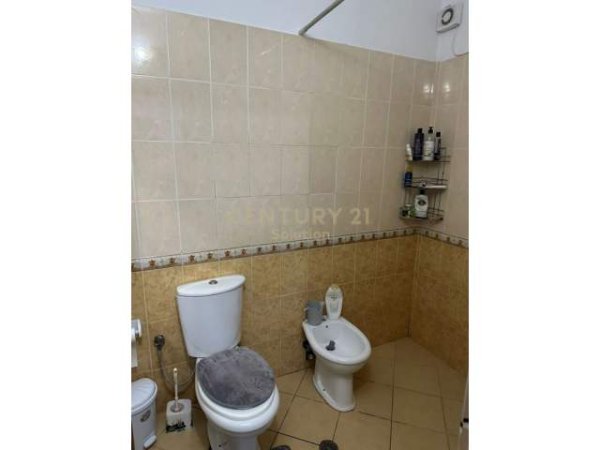 Tirane, jepet me qera apartament 1+1+BLK Kati 3, 90 m² 350 Euro (Bar Bohem, Astir, Unaza e Re)