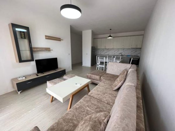 Tirane, jepet me qera apartament Kati 5, 120 m² 550 Euro (DON BOSKO)
