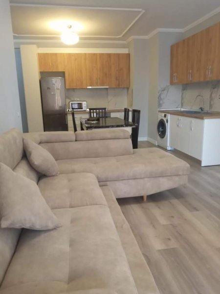 Tirane, shes apartament 2+1+BLK 133.000 Euro