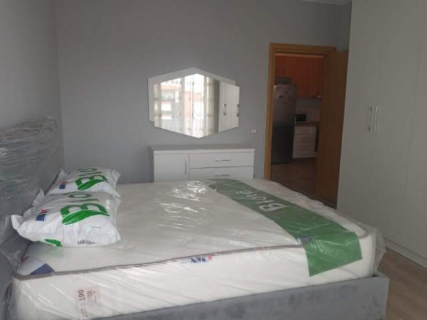 Tirane, shes apartament 2+1+BLK 133.000 Euro