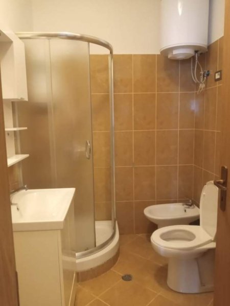 Tirane, shes apartament 2+1+BLK 133.000 Euro